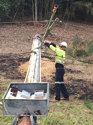 Newcastle Electrician disconnecting power from Ausgrid network